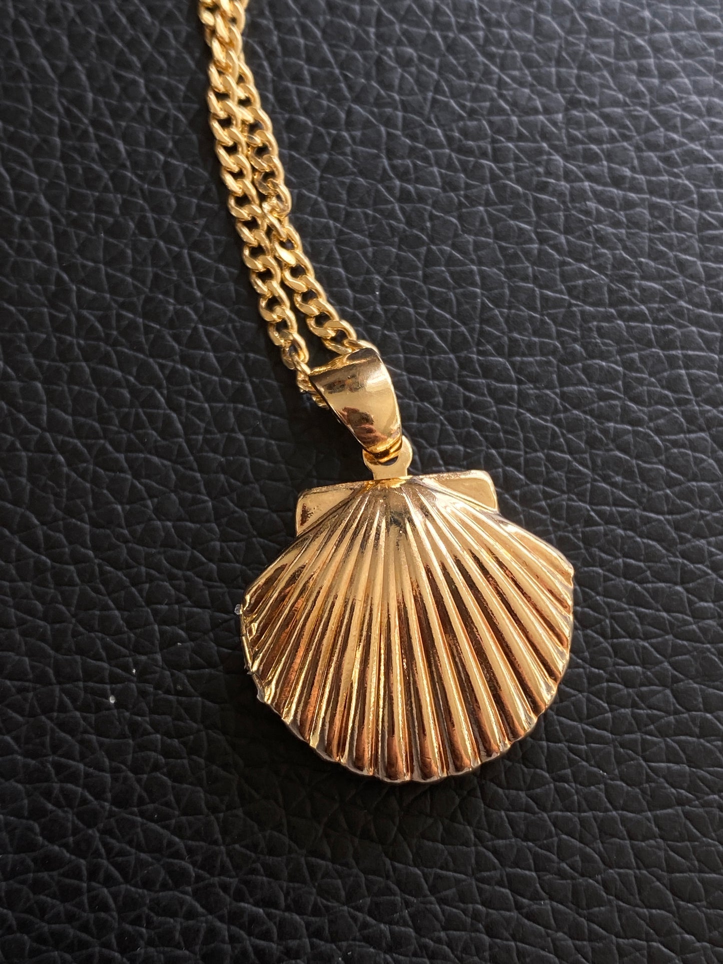 Home Lockets Necklace