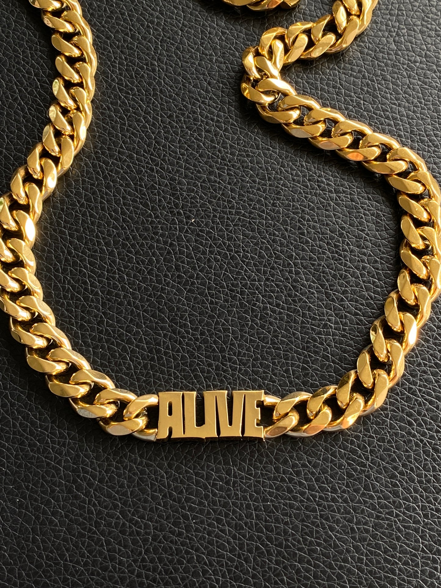 Choker Nameplate Necklace